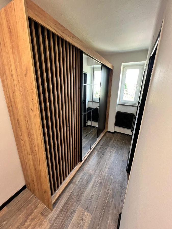 Apartman Opava S Parkovanim Buitenkant foto