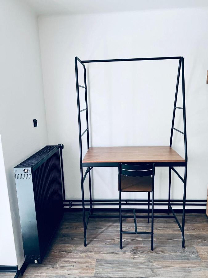 Apartman Opava S Parkovanim Buitenkant foto